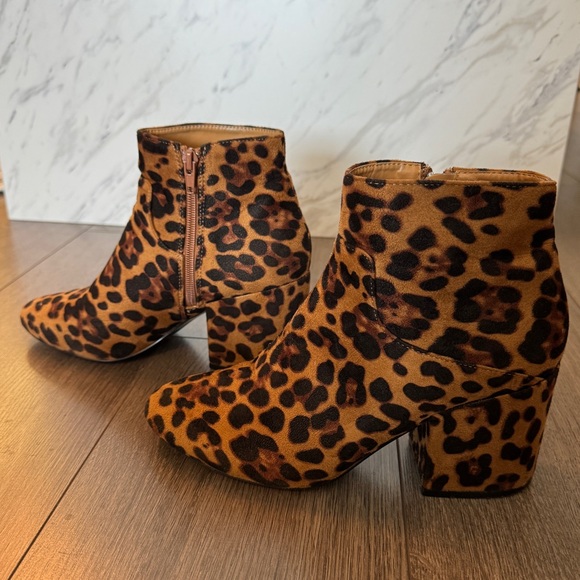 ASOS Lost Ink Leopard Wide Ankle Boots - Picture 7 of 9
